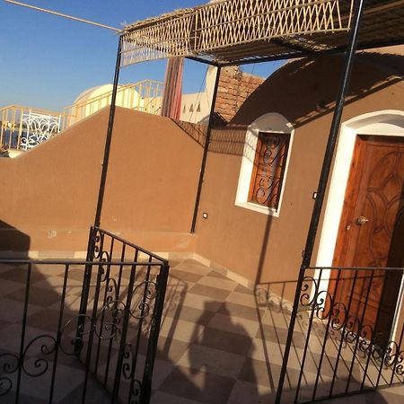 The Brown House Apartman Luxor Kültér fotó