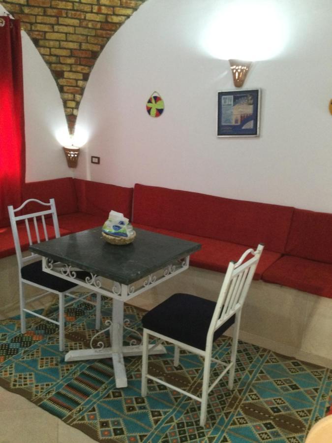 The Brown House Apartman Luxor Kültér fotó