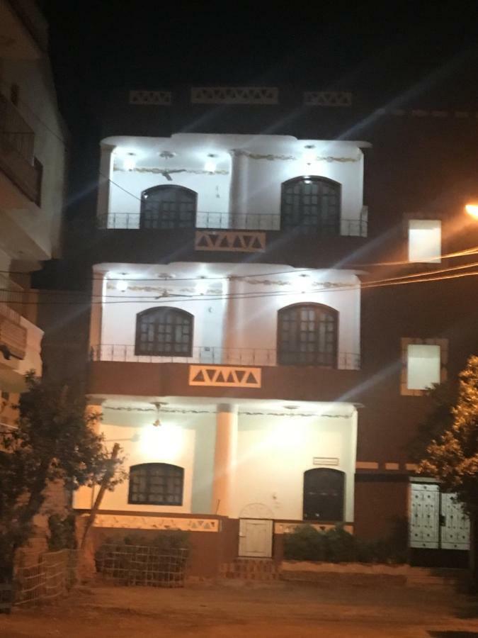The Brown House Apartman Luxor Kültér fotó