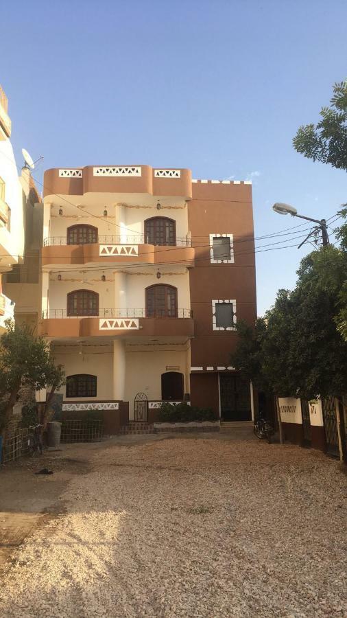 The Brown House Apartman Luxor Kültér fotó